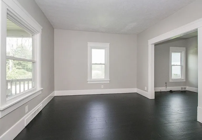 838 Hazel St — Photo 4