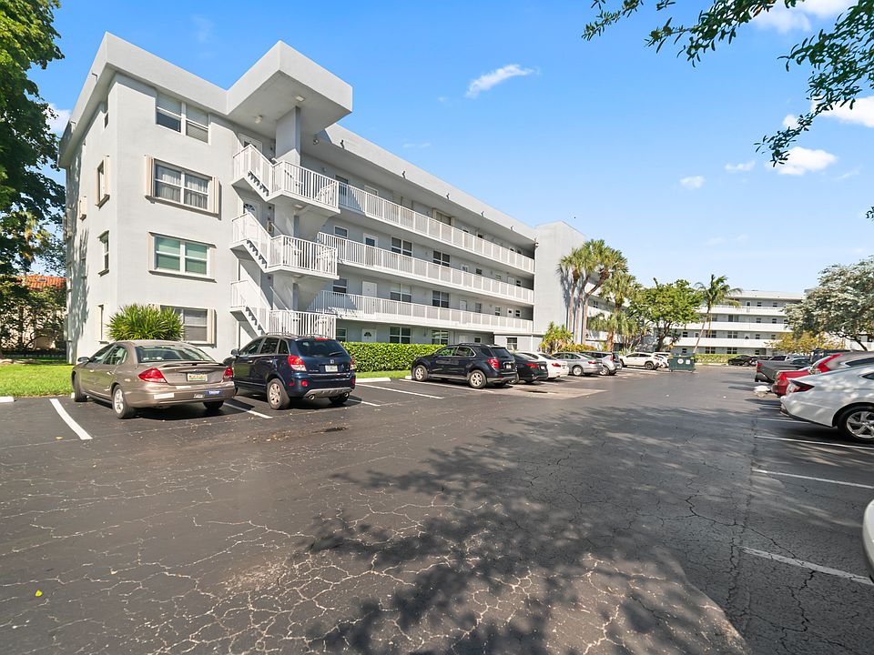 1st image of 113 Royal Park Dr APT 2C