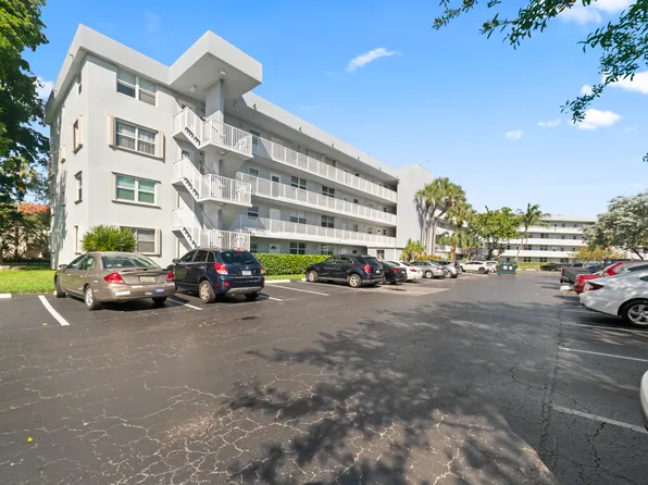 113 Royal Park Dr APT 2C, Oakland Park, FL 33309