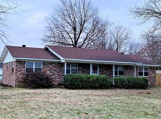 1906 Burge St, Malden, MO 63863