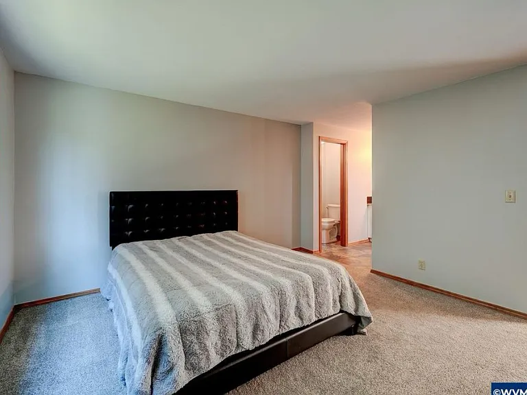 463 Suncrest Ave NW — Photo 24