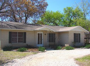 192 State Highway 337, Leakey, TX 78873