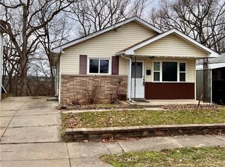 506 Gibbs Rd, Akron, OH 44312