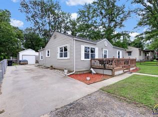918 Forest Ave, Holton, KS 66436