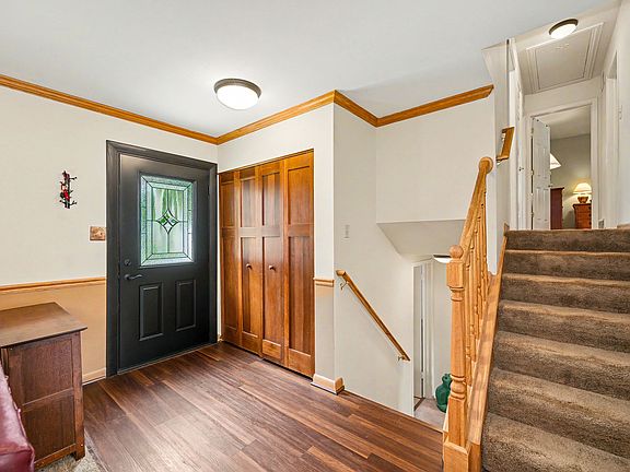 3rd image of 1970 Nottingham Ln