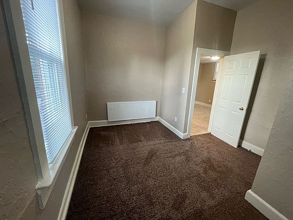 4th image of 446 E Dewald St #103