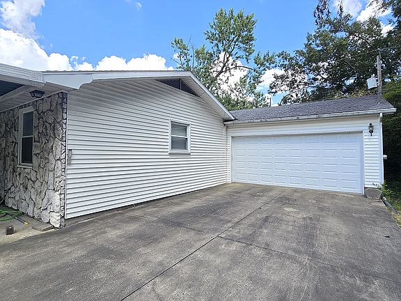 5th image of 18 Bonanza Dr