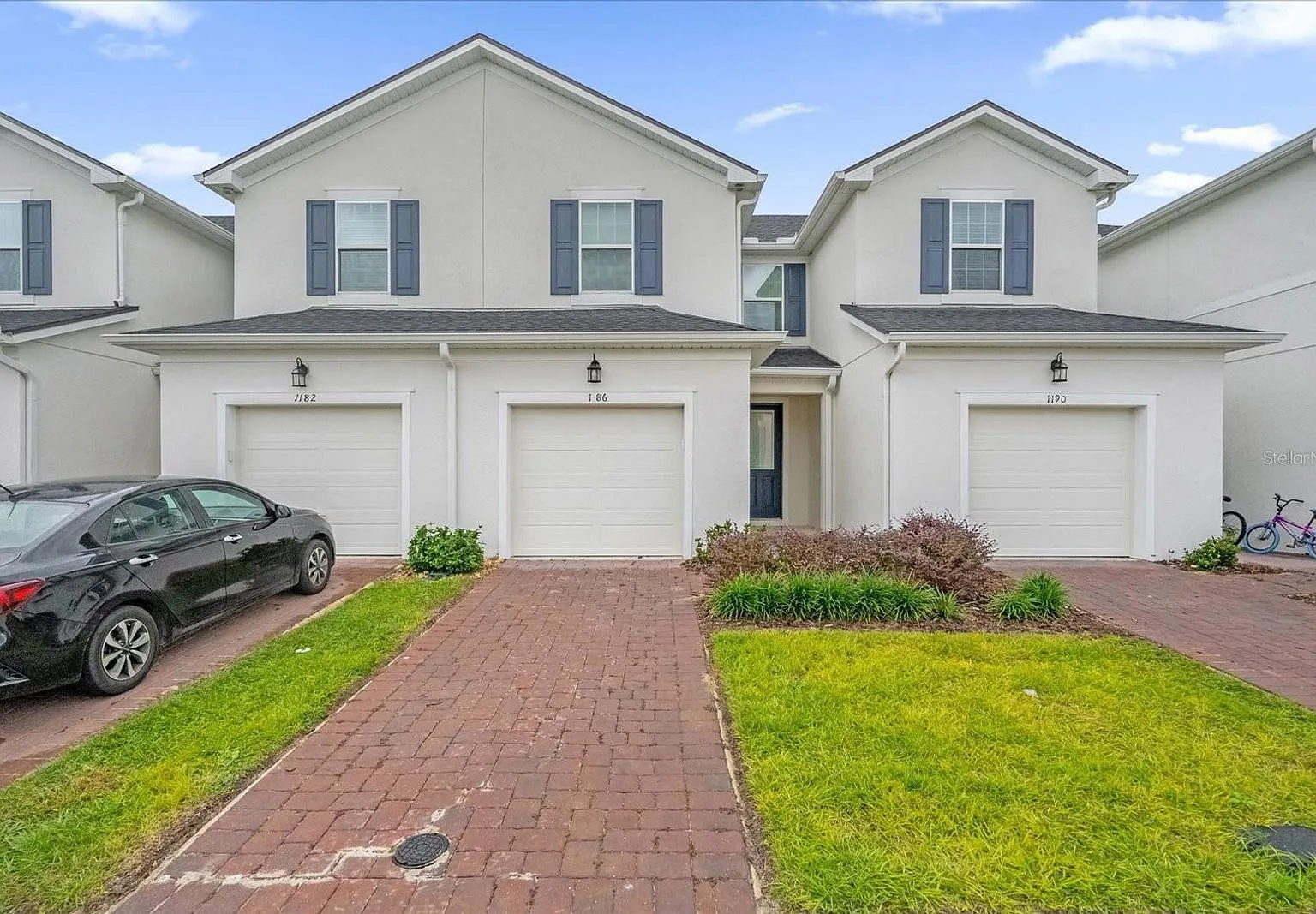 3 bed, 2.5 bath, 1556 sqft, $2,500 — Photo 1