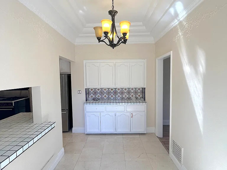 223 S Gale Dr #1/2 — Photo 14