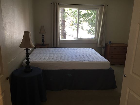 3rd image of 872 Tanager St Unit 3