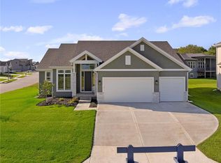 25003 W 89th Ter, Lenexa, KS 66227