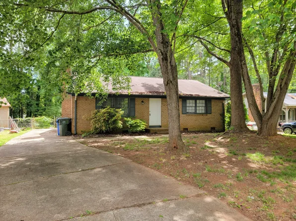 809 Plentywood Ct, Raleigh, NC 27615