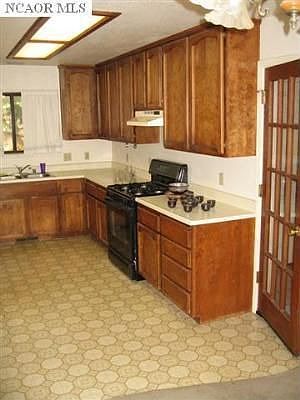 4th image of 14991 Carrie Dr