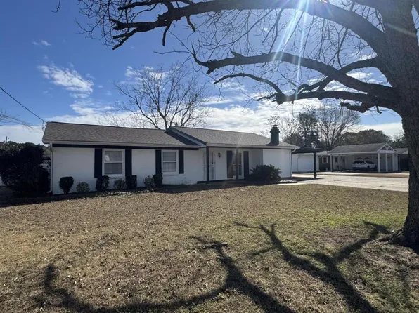 72 Wells Ave, Daleville, AL 36322