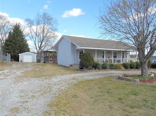 1986 Caudle Dr, Mount Airy, NC 27030