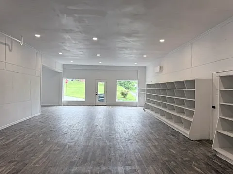 127 Susanna St — Photo 4