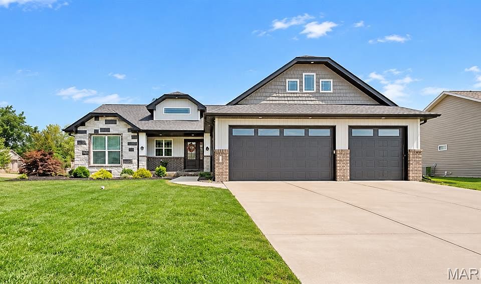 1st image of 31 Ellington Dr
