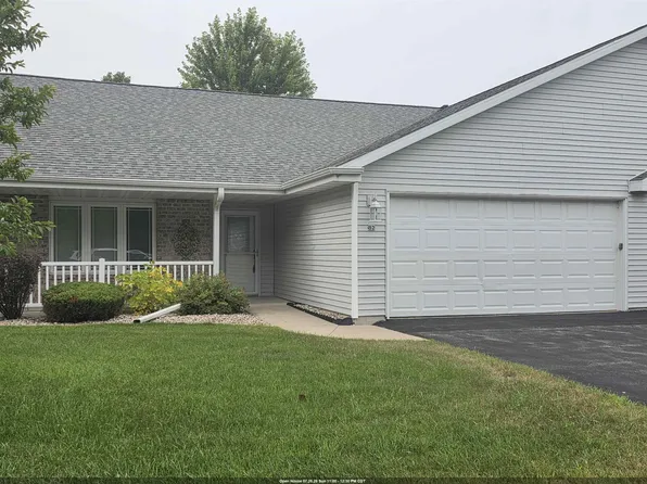 82 Queens Way, Fond Du Lac, WI 54935