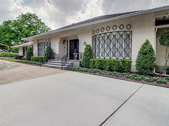4th image of 1817 Country Club Cir