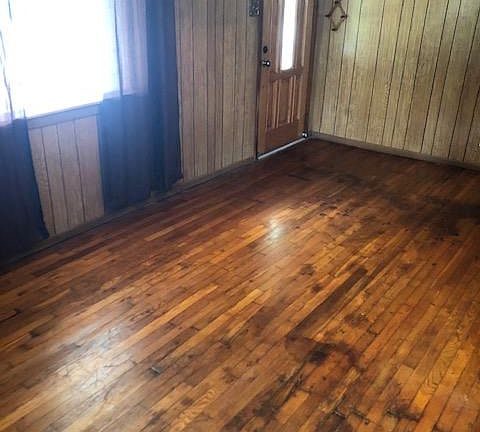 5th image of 27 Collins Ln