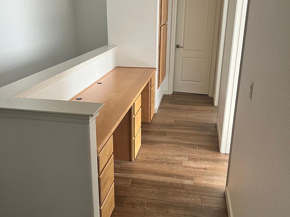 upstairs hallway/desk