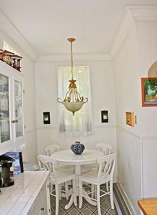 5th image of 130 NE 45th St #1