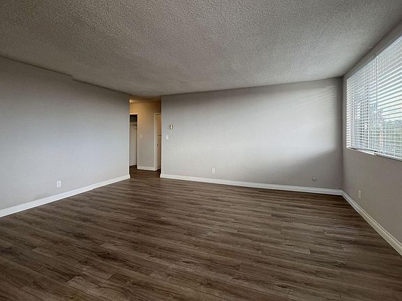 4th image of 7925 Romaine St APT 202