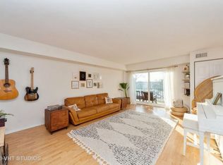 1450 Sandpebble Dr APT 345, Wheeling, IL 60090