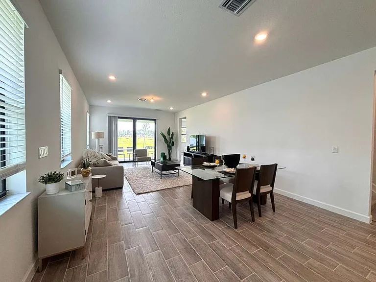 10660 NW Wilgrove Ln — Photo 5
