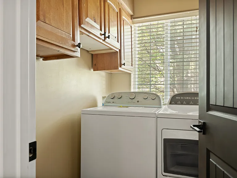 1498 Deer Way Dr — Photo 31