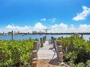 743 N Northlake Dr, Hollywood, FL 33019