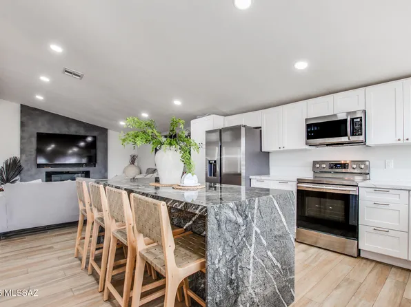 10500 N Oldfather Dr, Tucson, AZ 85742