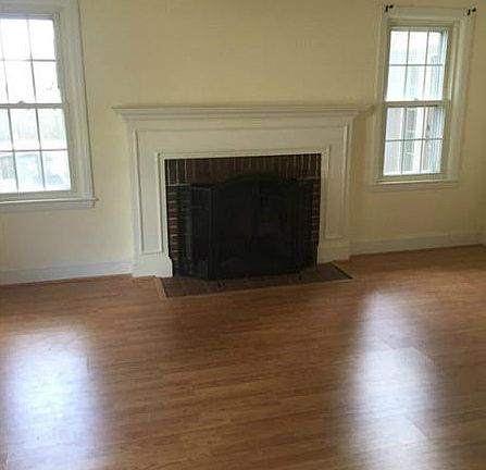 4th image of 30 Guilford Dr