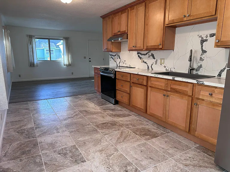 125 Neary St #10 — Photo 2