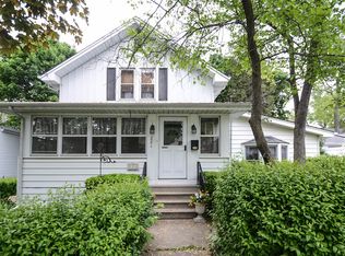 221 Oak St, Geneva, IL 60134