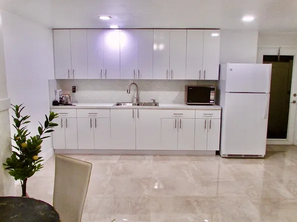 821 N 12th Ave, Hollywood, FL 33019