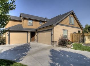 2674 E Sadie Dr, Eagle, ID 83616