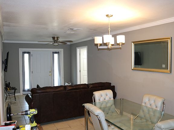 3rd image of 3419 E Henry Ave