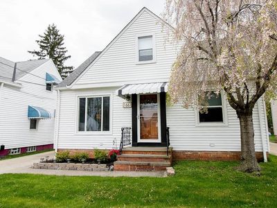 1661 Mapledale Rd, Wickliffe, OH, 44092