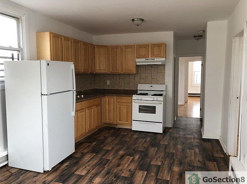 1st image of 224 Targee St APT 2