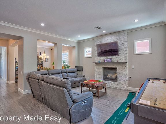 3rd image of 11352 Altura Vista Dr