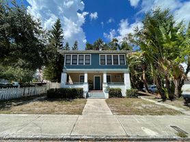 745 2nd Ave N