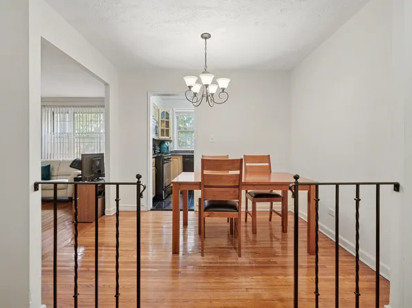 68-61 Yellowstone Boulevard image 9 of 12