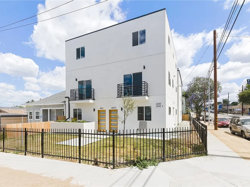 2843 Folsom