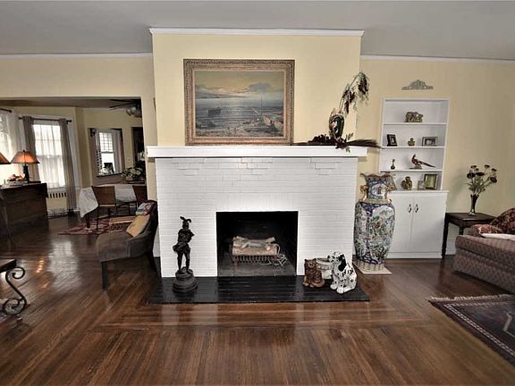 2nd image of 2338 Rockwood Ave