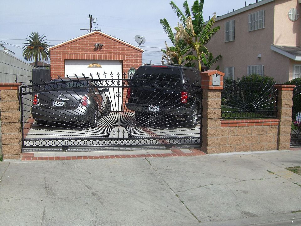 Automatic gate