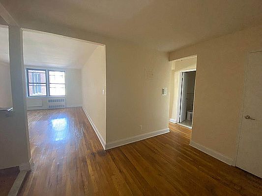 2nd image of 1815 E 17th St #2