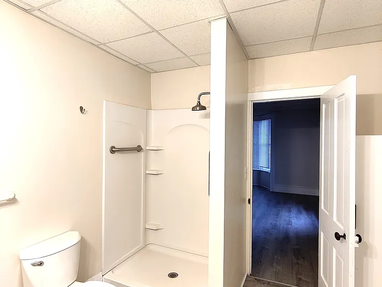 242 W Lincoln Ave — Photo 11