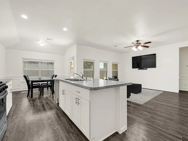 3022 Sandpiper St — Photo 6