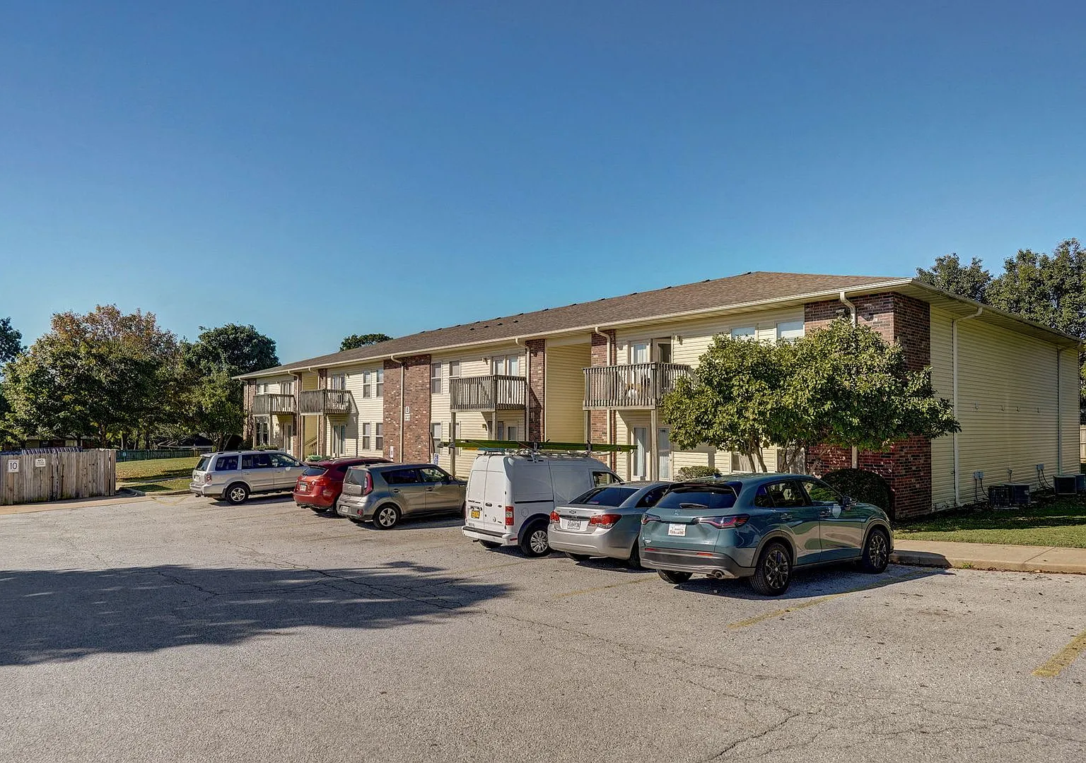 Eaglewood Apartments LLC — Photo 3